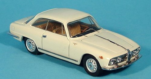 Alfa Romeo - アルファロメオ 2000 スプリント　ミニチュアカー 187916_1.jpg