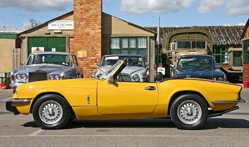 1/18 Triumph Spitfire MK4 1970 トライアンフ スピットファイア 黄色