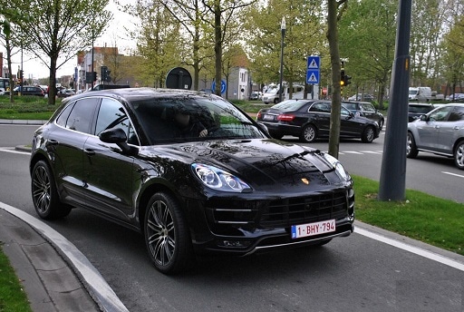 Porsche Macan Turbo ミニカー ブラック Bburago Porsche Macan Turbo 1:24 Diecast Toy Model Car Black