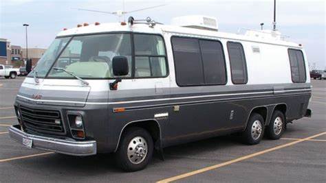 1/87 モーターホーム キャンピングカー GMC Motorhome 白 グレー 1976