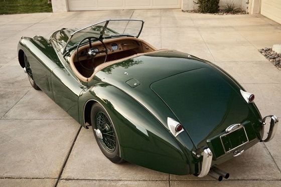 JAGUAR XK 120 (1948年) ダークグリーン 1/24 JAGUAR XK 120 (1948年) ダークグリーン 1/24 Amazon | Bburago