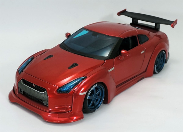 ミニカー 2009 NISSAN GTR 1/24 ニッサン 日産 GTR 赤 レッド Nissan GT-R R35 metalic red 2009