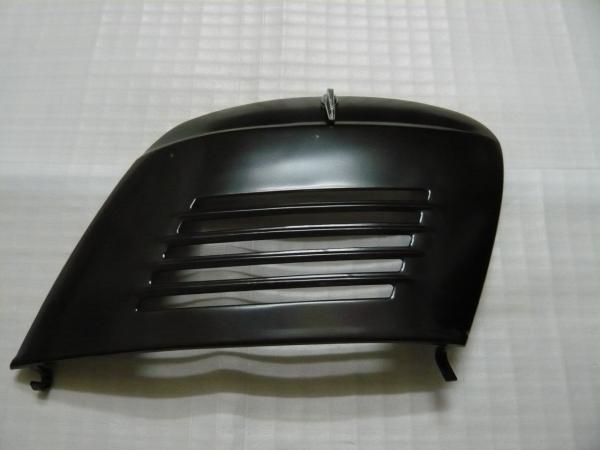 ベスパ　Vespa 50/100用ホイールとエンジンカバーとも色セット　塗装済 ベスパ Vespa 50/100用ホイールとエンジンカバーとも色セット