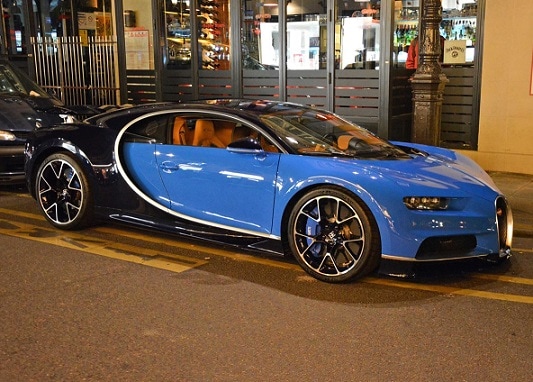 BUGATTI 青 ミニカー 1/24 ブガッティ シロン ブルー 青 Bugatti Chiron blue 2016