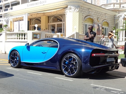 BUGATTI 青 ミニカー Amazon | ブガッティ EB18.3 CHIRON 1/18 ミニカー オートアート