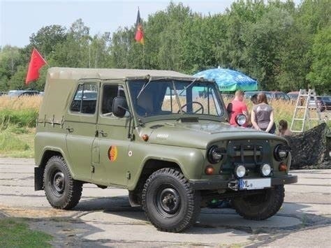 1/18 ワズ UAZ 469 NVA ソビエト ソヴィエト 軍用 ジープ ソ連