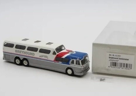 1/87 HOゲージ グレイハウンド 長距離バス Brekina Greyhound