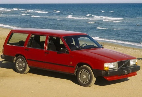 1/87 ボルボ ステーションワゴン レッド 赤 PCX87 Volvo 740 station