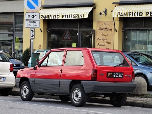 1/24 フィアット パンダ 赤 レッド Fiat Panda 45 red 1980 1:24 梱包