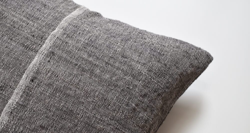 ☆インドの希少な織物☆ mills cushion （ インド手織りのクッション ）｜CATAWARA（カタワラ）