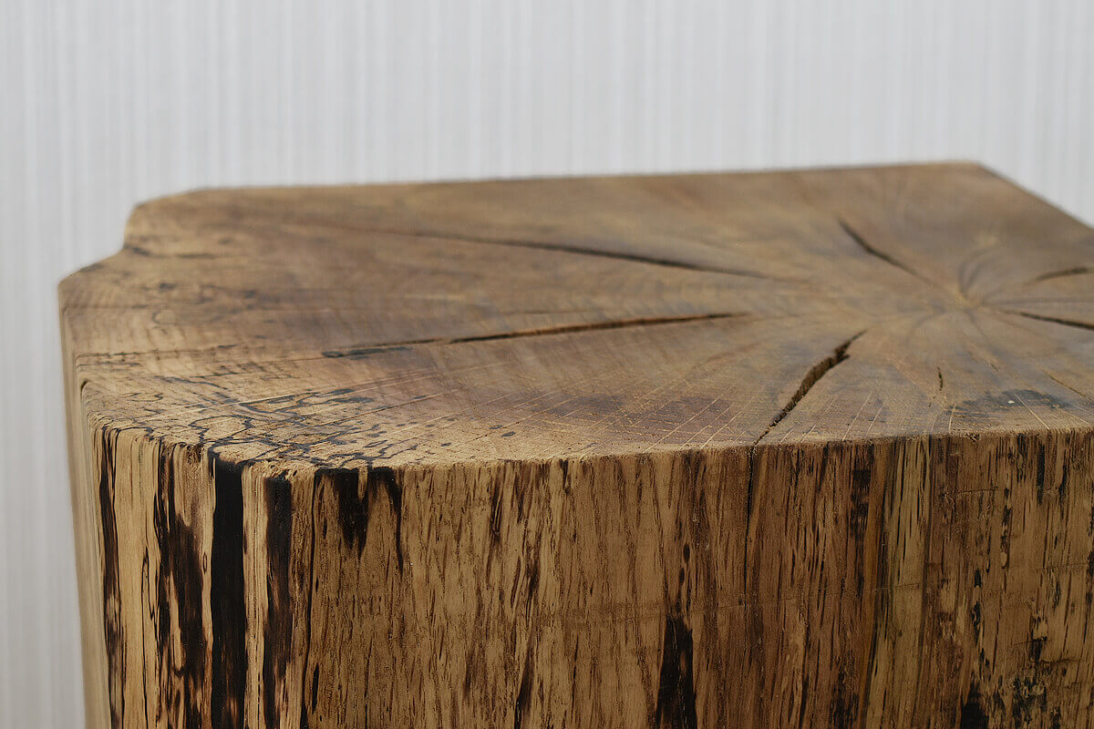 虫喰い材のサイドテーブル / RetRe｜CATAWARA（カタワラ）