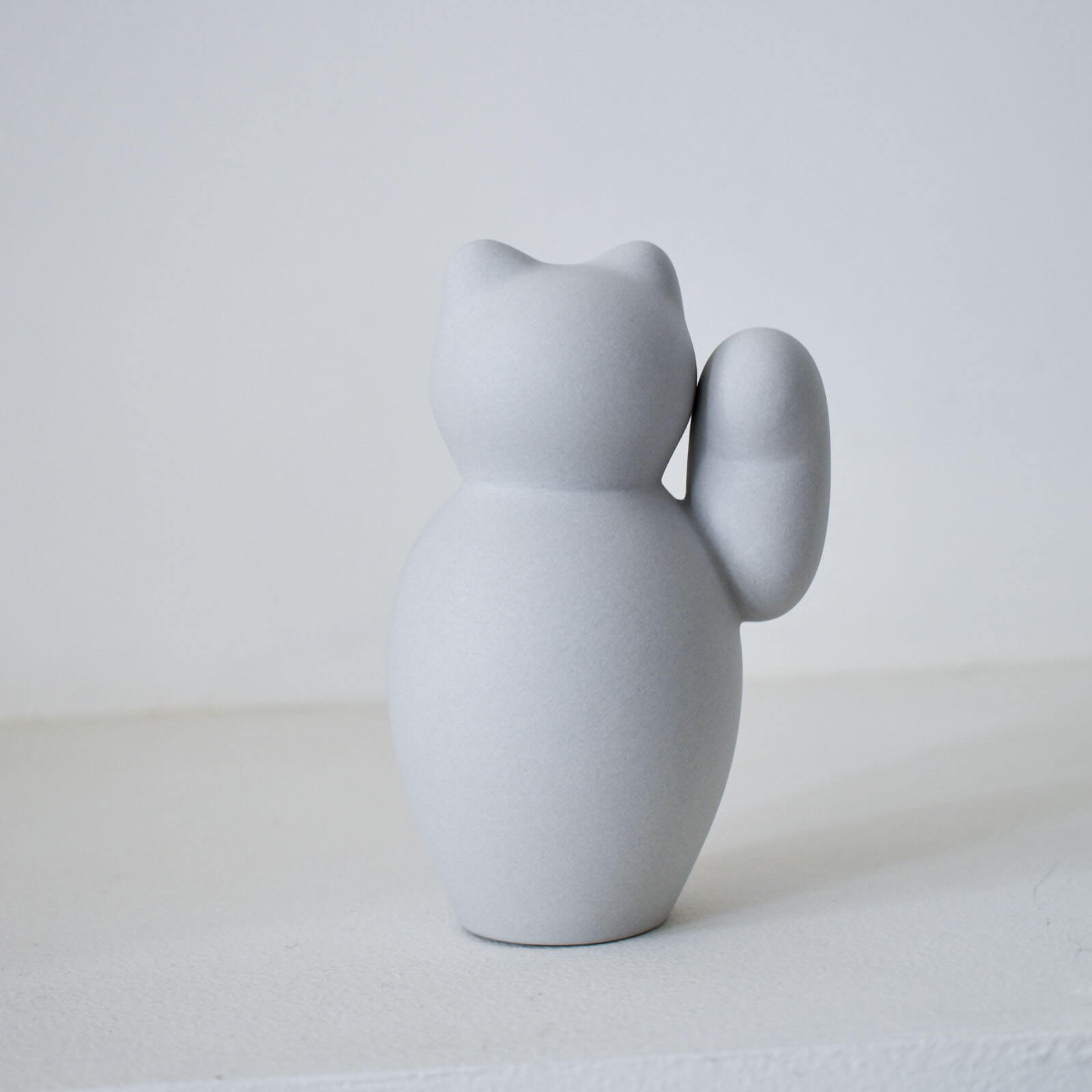 MANEKINEKO / 菊池俊治｜CATAWARA（カタワラ）