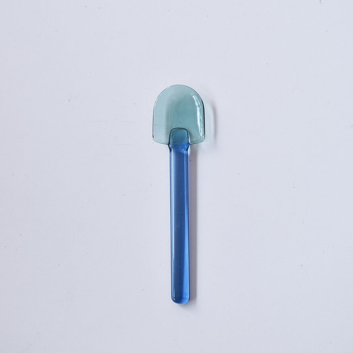 TWO TONE SNOW SHOVEL