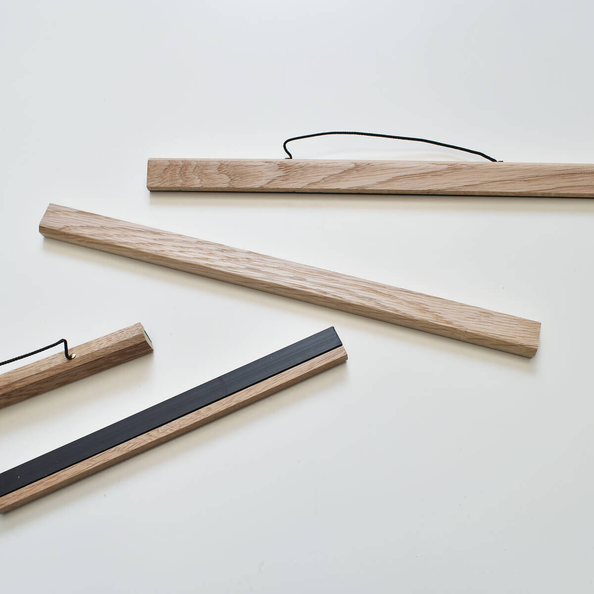 入手困難】MOEBE POSTER HANGER (white)