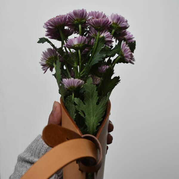 Lille og Stor blomst Lブラックレザー フラワーバッグ