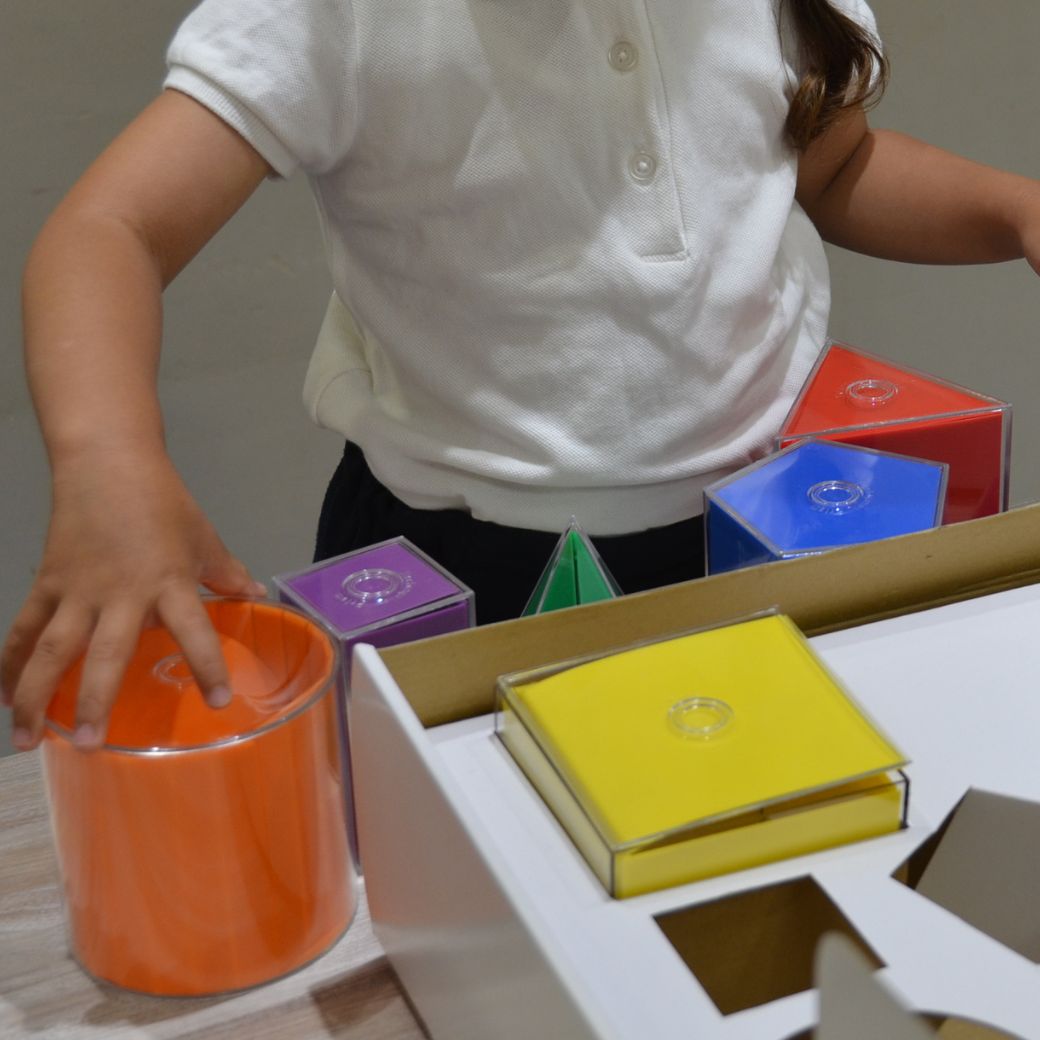 知育玩具 展開図形 チャイルド社幼児教育部 対象年齢3歳以上(2490-0056/L443)