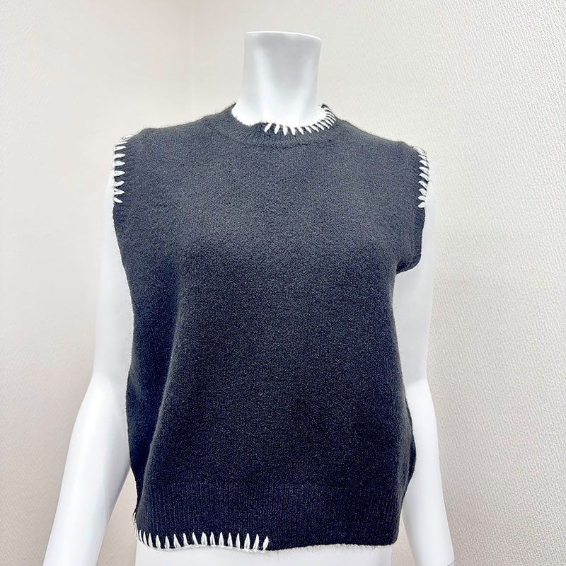 【インポート】[MECHELLE]刺繍ニットベスト