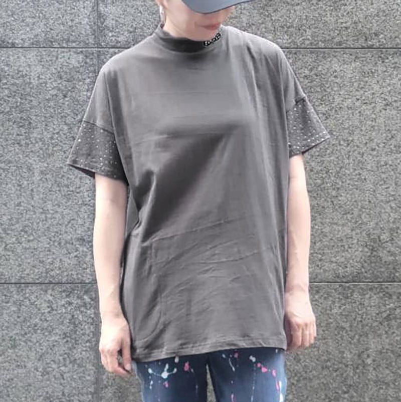 Me&YoエンブロイダリーモックネックTシャツ
