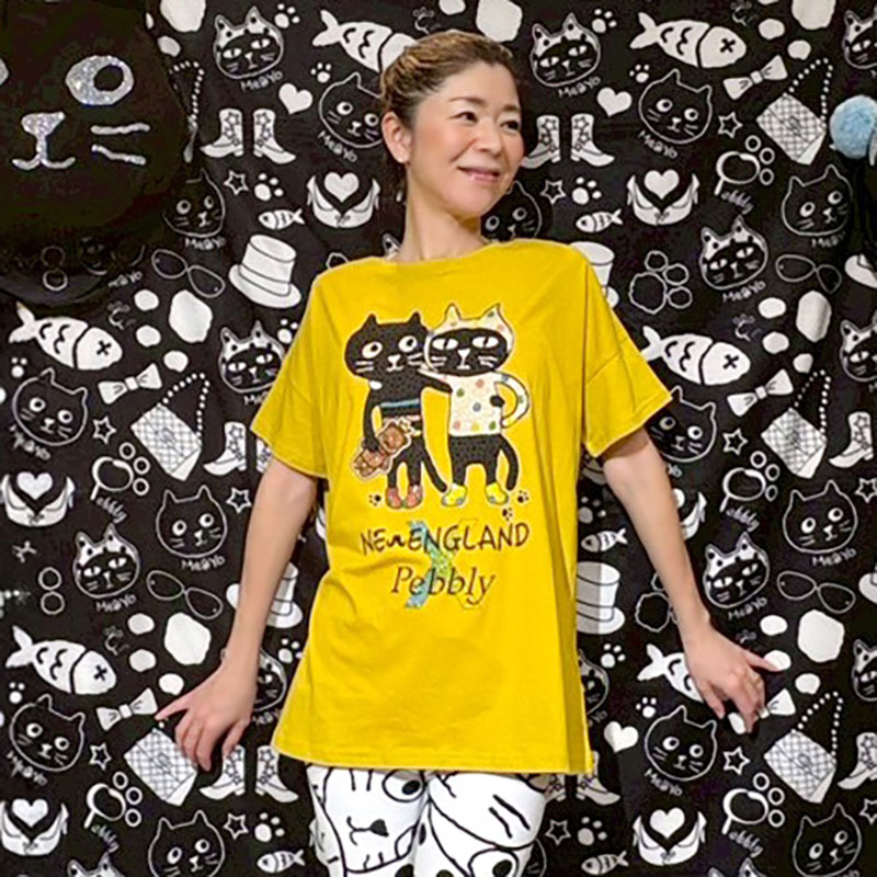 【NEW ENGLAND×Pebblyコラボ】カラフルキャッツフレンズwith NEW ENGLANDベアTシャツ