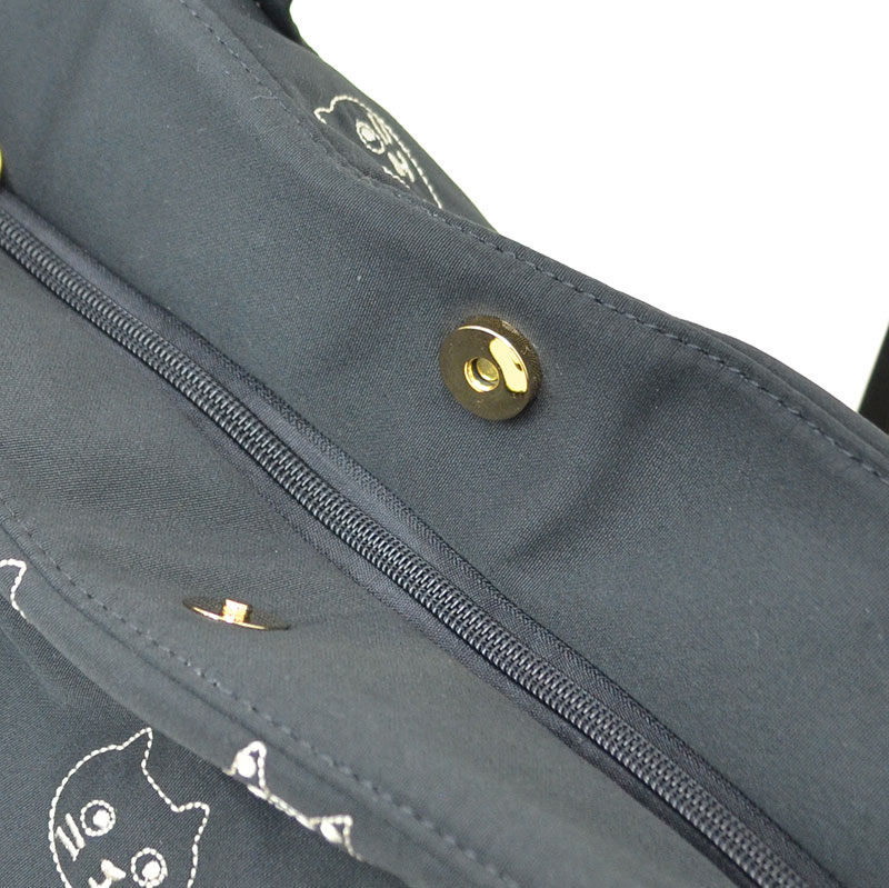 Me&Yoラインフェイスパディング Lバッグ