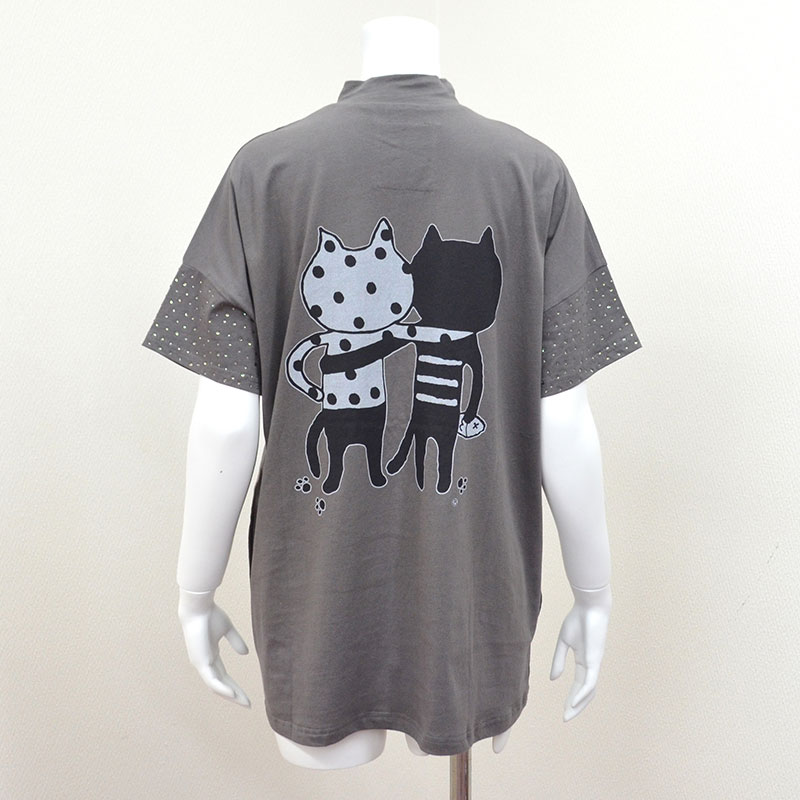 Me&YoエンブロイダリーモックネックTシャツ