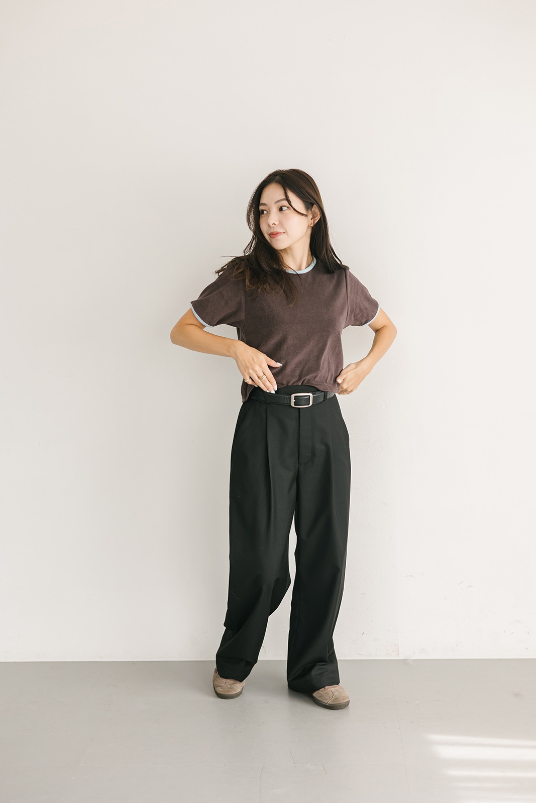 定価¥22000 新品　cavezarosso パンツ　23インチ 定価¥22000 新品 cavezarosso パンツ 23インチ ストレートタック