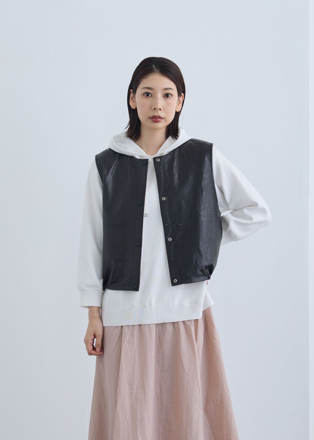 OUTER | Cour Carre an ONLINE STORE