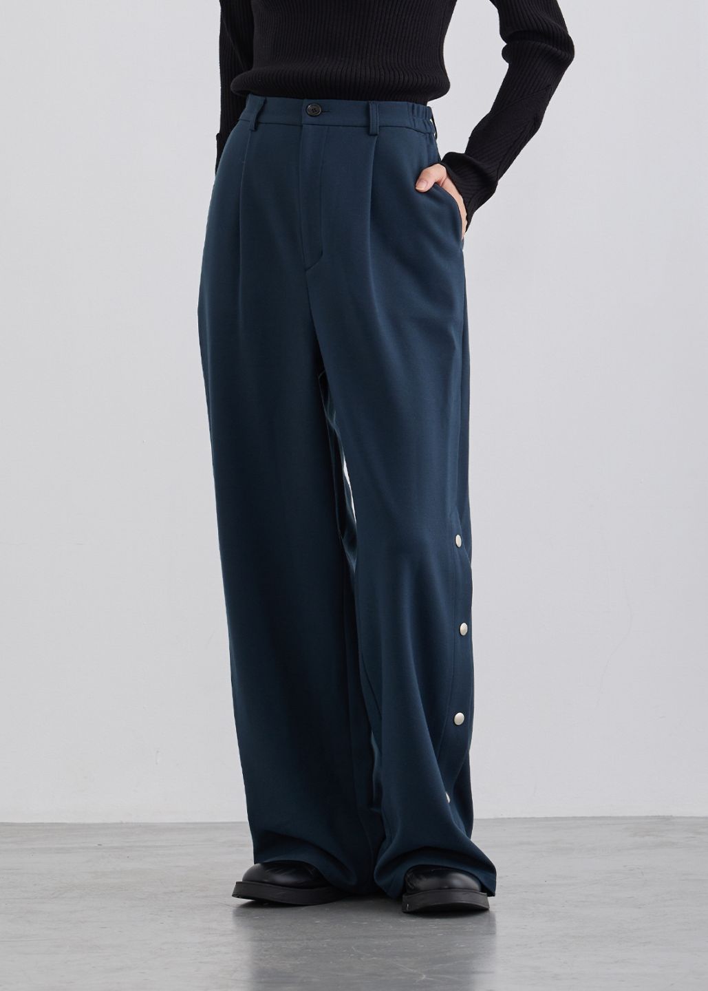 NEW ARRIVAL | Cour Carre an ONLINE STORE