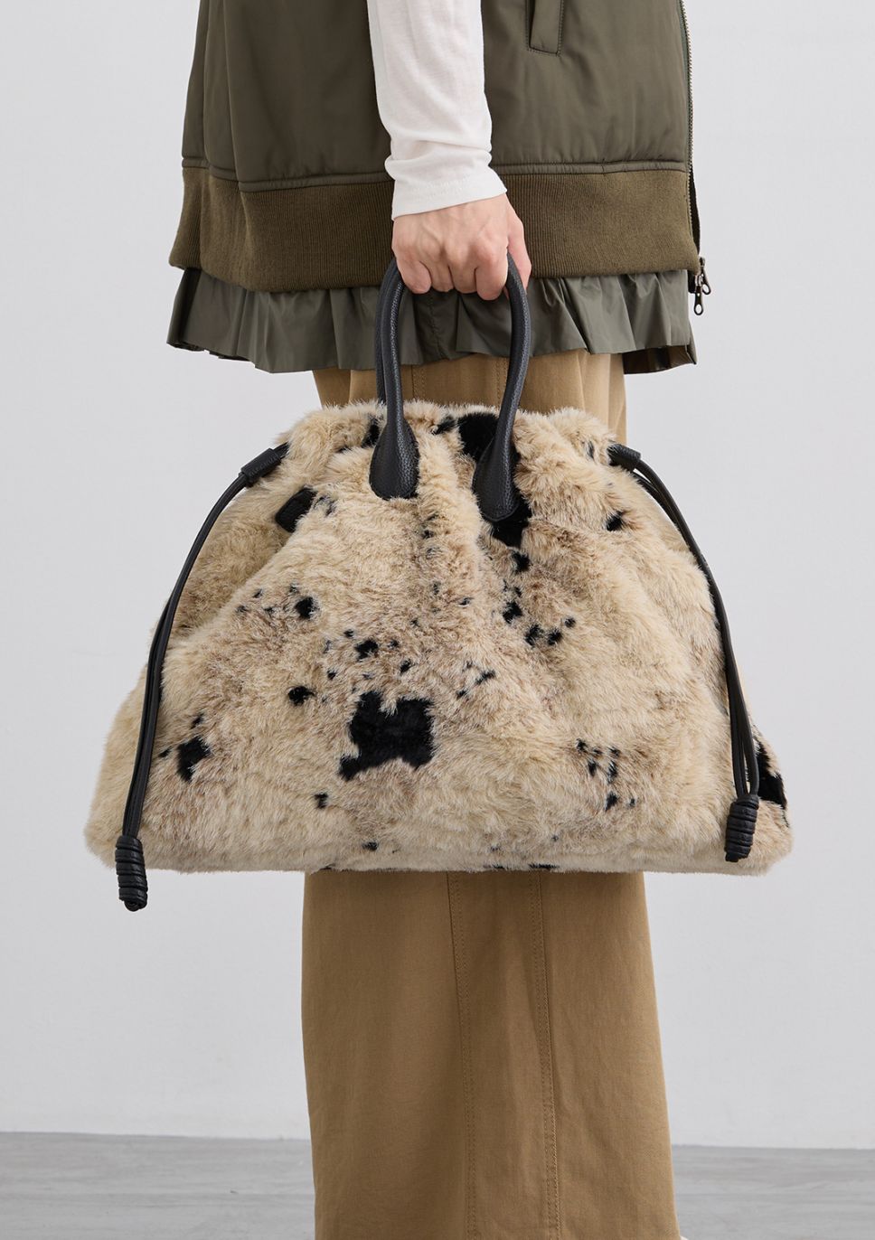 NEW ARRIVAL | Cour Carre an ONLINE STORE