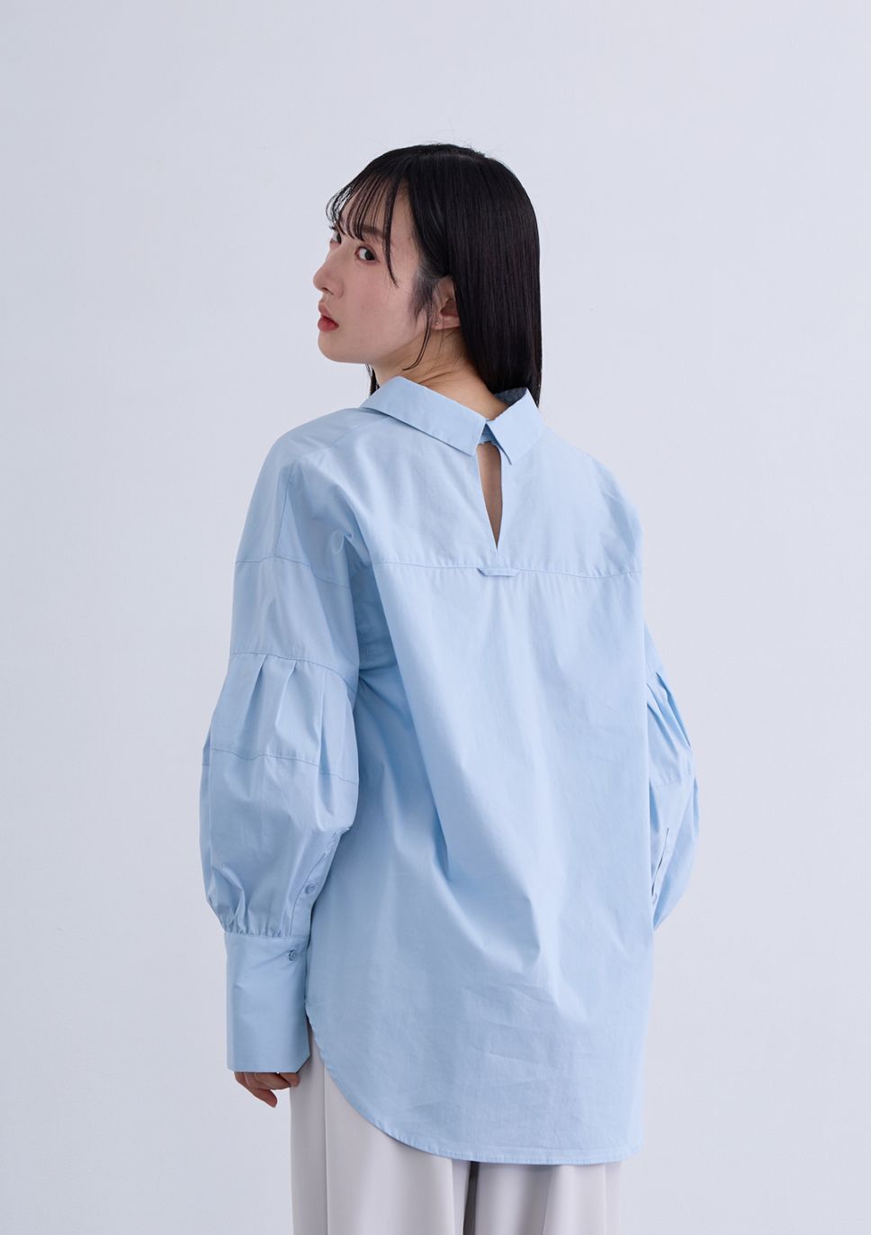 TOPS | Cour Carre an ONLINE STORE