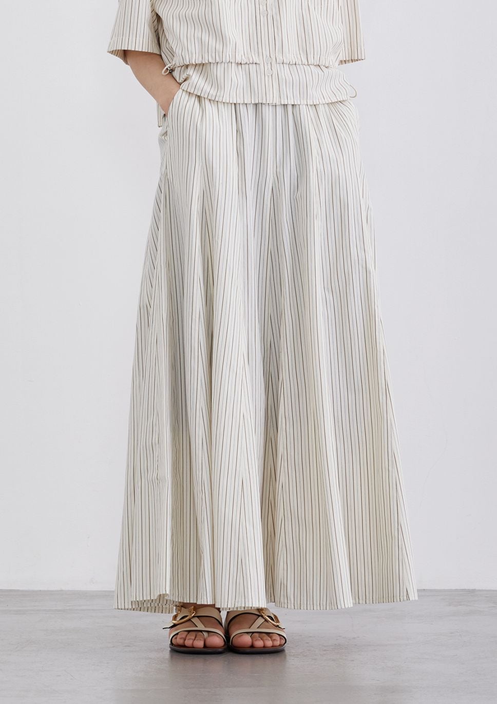 ☆新品未使用☆クールカレアン扱いLUIS MARI 生成り フレアスカート BRAND,LUIS MARI | Cour Carre an ONLINE STORE
