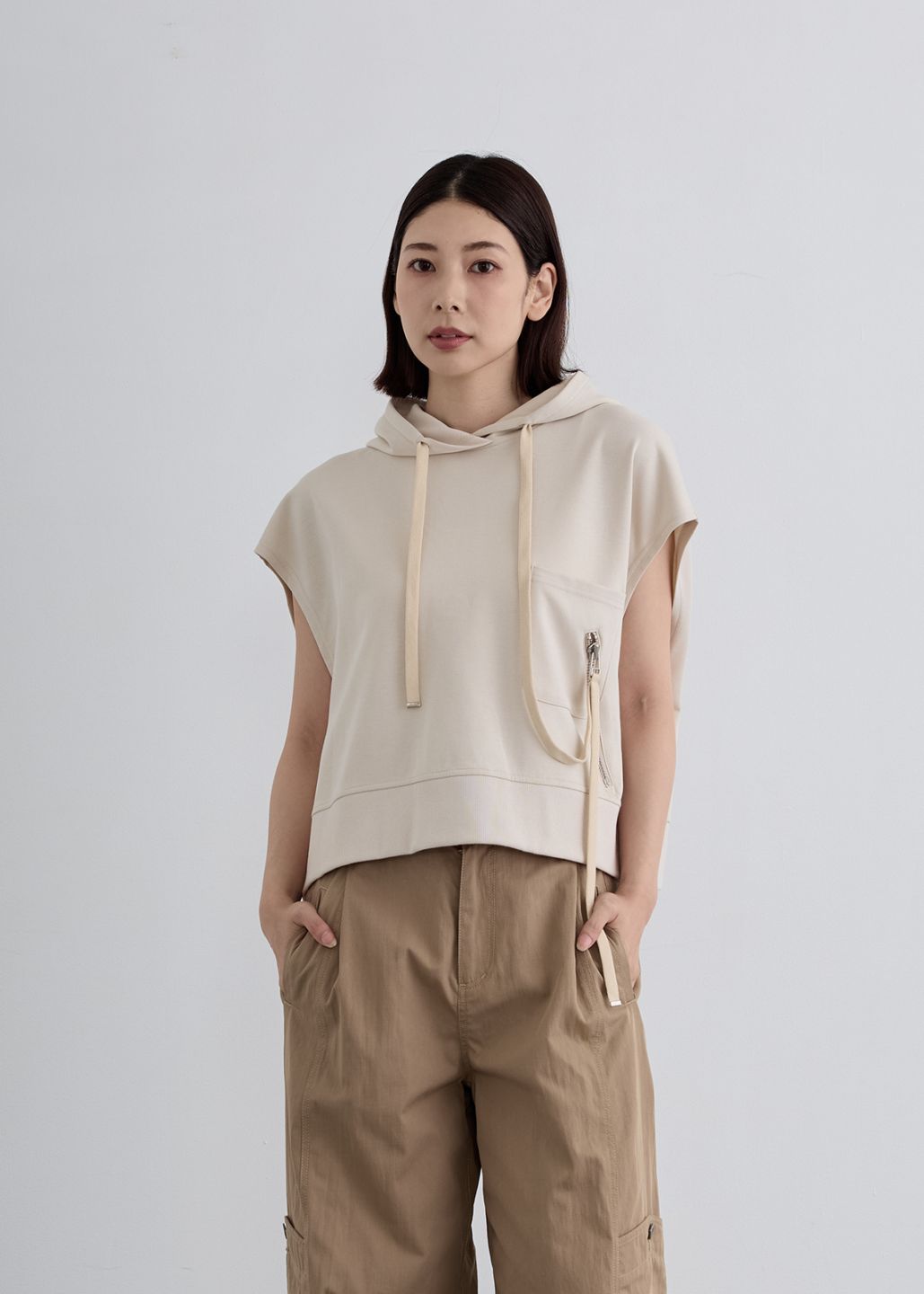 TOPS | Cour Carre an ONLINE STORE