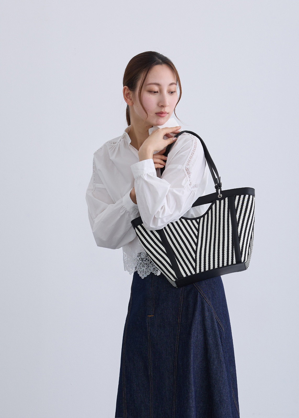 【PLUS an】ジャガード織り ワイド トート バッグ