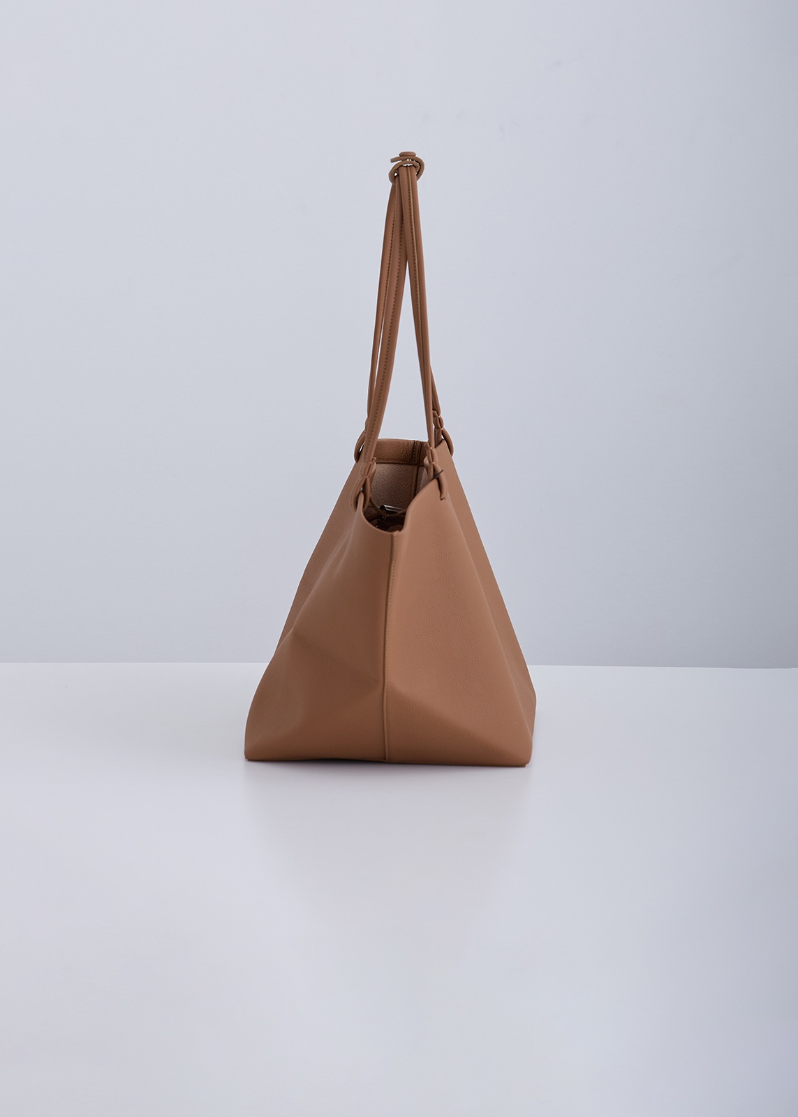 【PLUS an】ソフト レザー トート バッグ