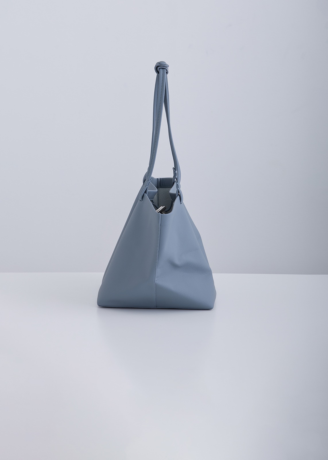 【PLUS an】ソフト レザー トート バッグ