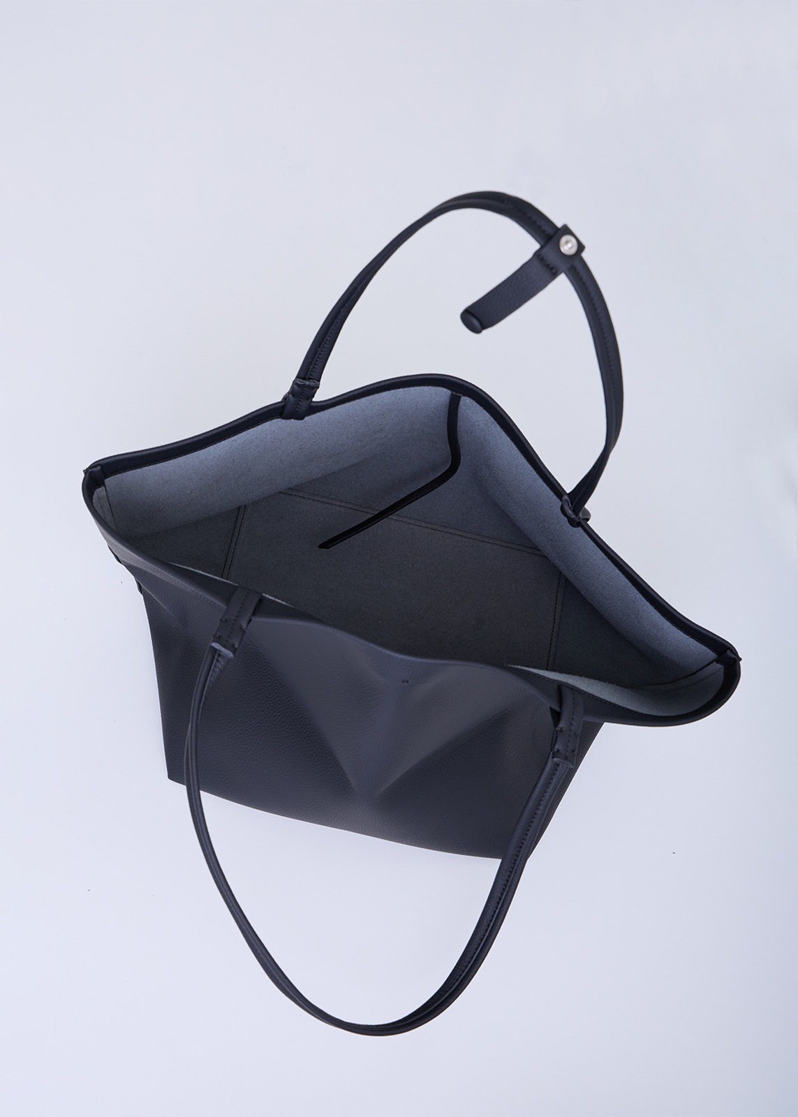 【PLUS an】ソフト レザー トート バッグ