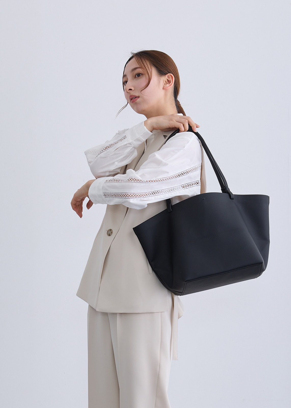 【PLUS an】ソフト レザー トート バッグ