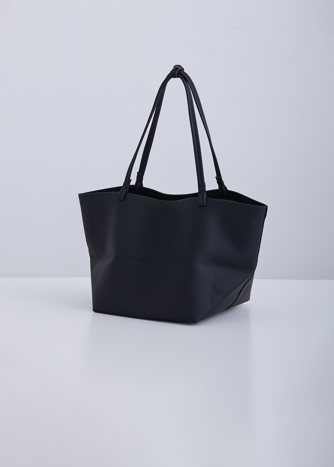 【PLUS an】ソフト レザー トート バッグ