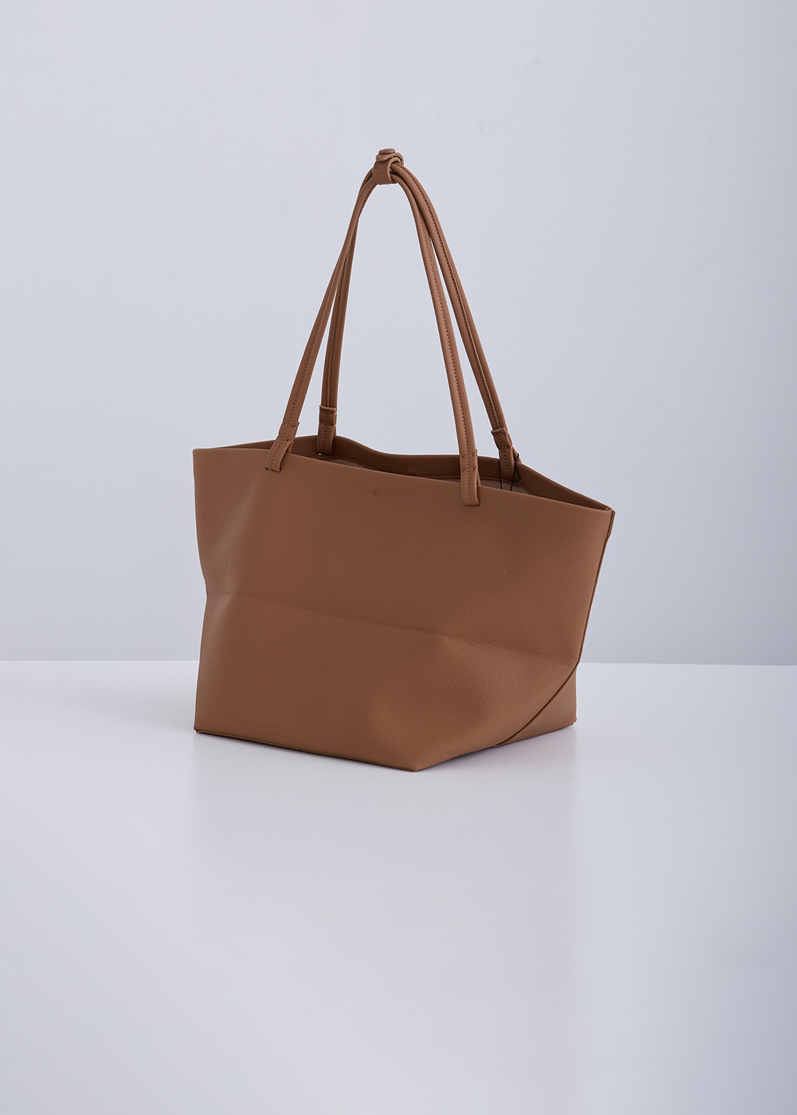 【PLUS an】ソフト レザー トート バッグ