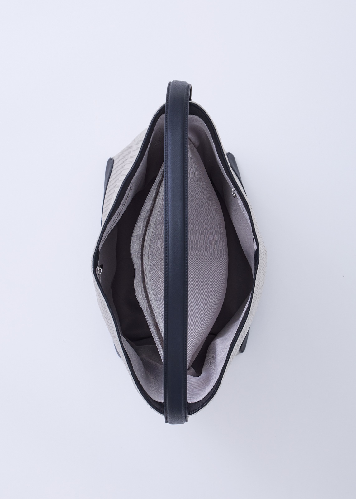 【PLUS an】縦型 ロゴ トートバッグ