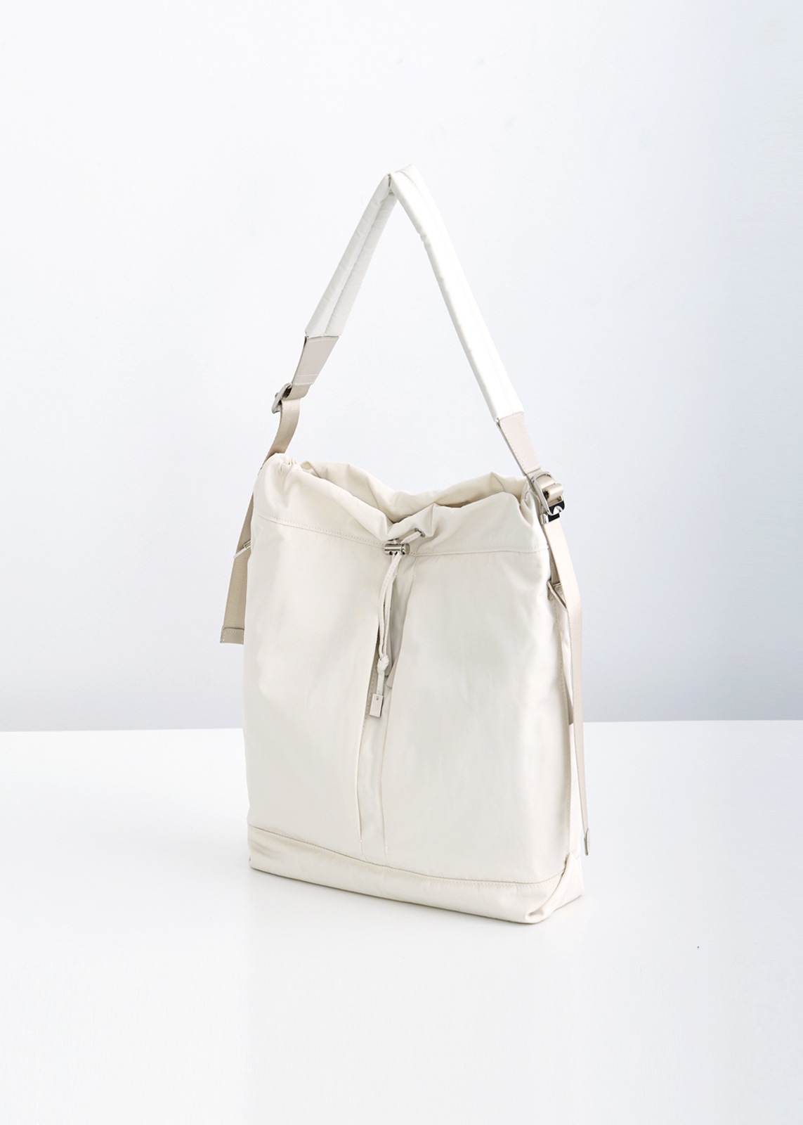 【story.(ストーリー)】ドローストリング ショルダー バッグ