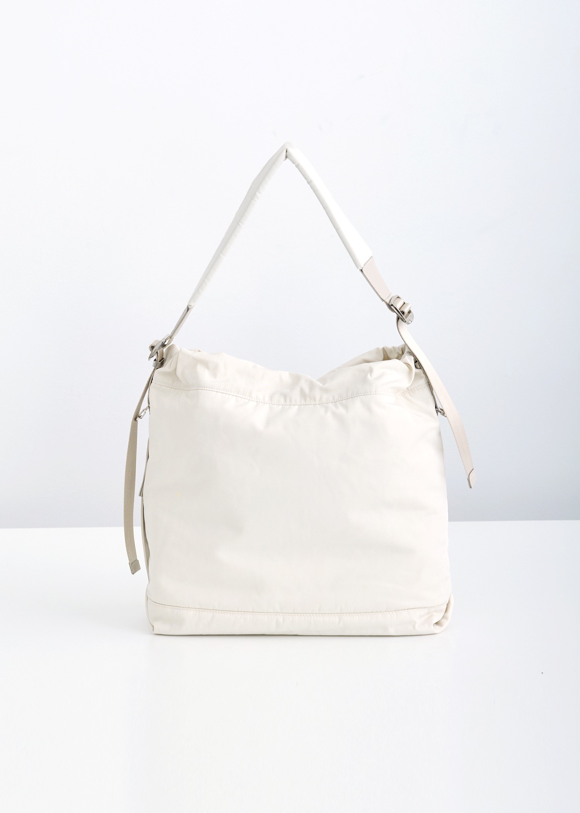 【story.(ストーリー)】ドローストリング ショルダー バッグ