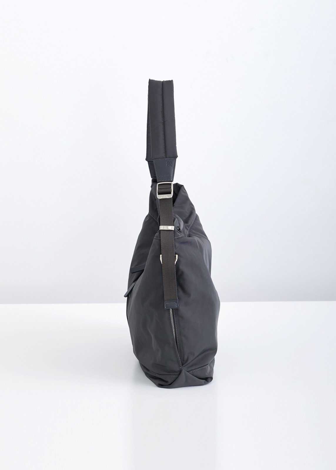 【story.(ストーリー)】ドローストリング ショルダー バッグ