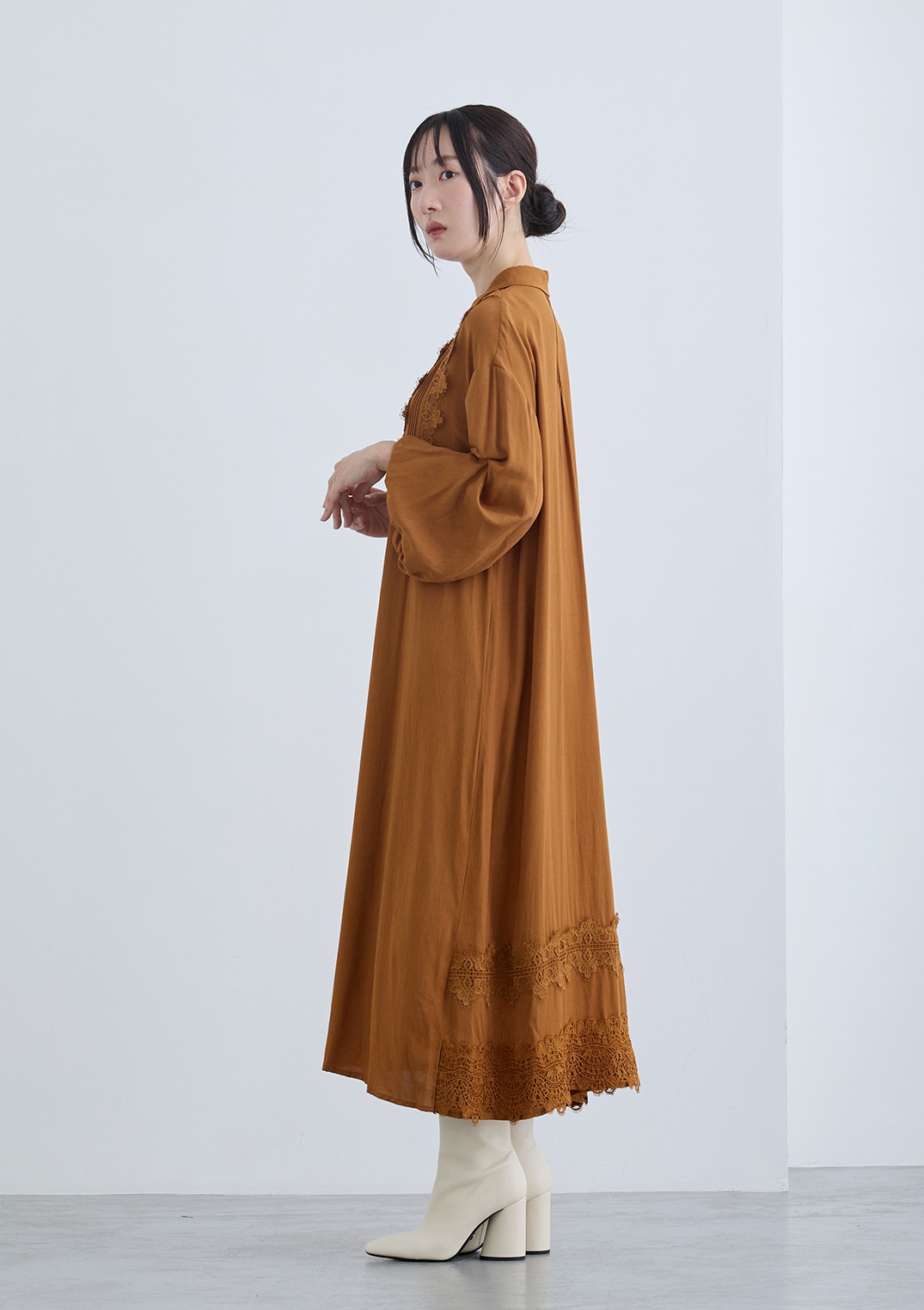 【KOOS】 タックレースワンピース