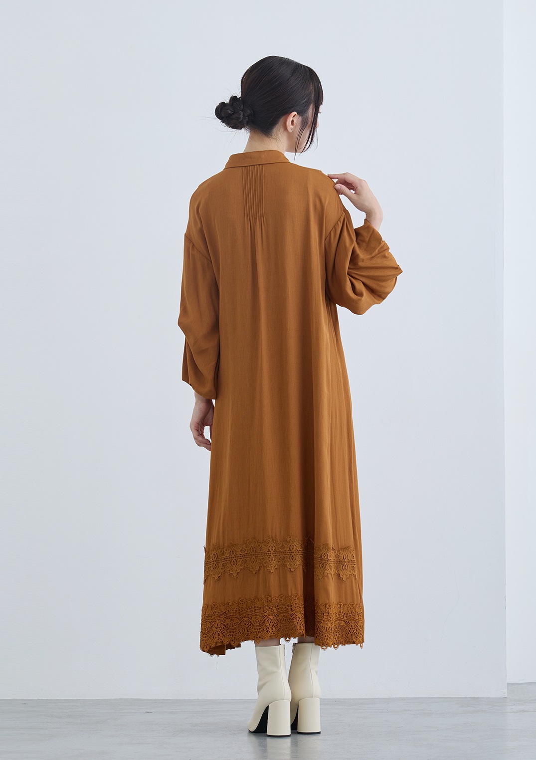 【KOOS】 タックレースワンピース