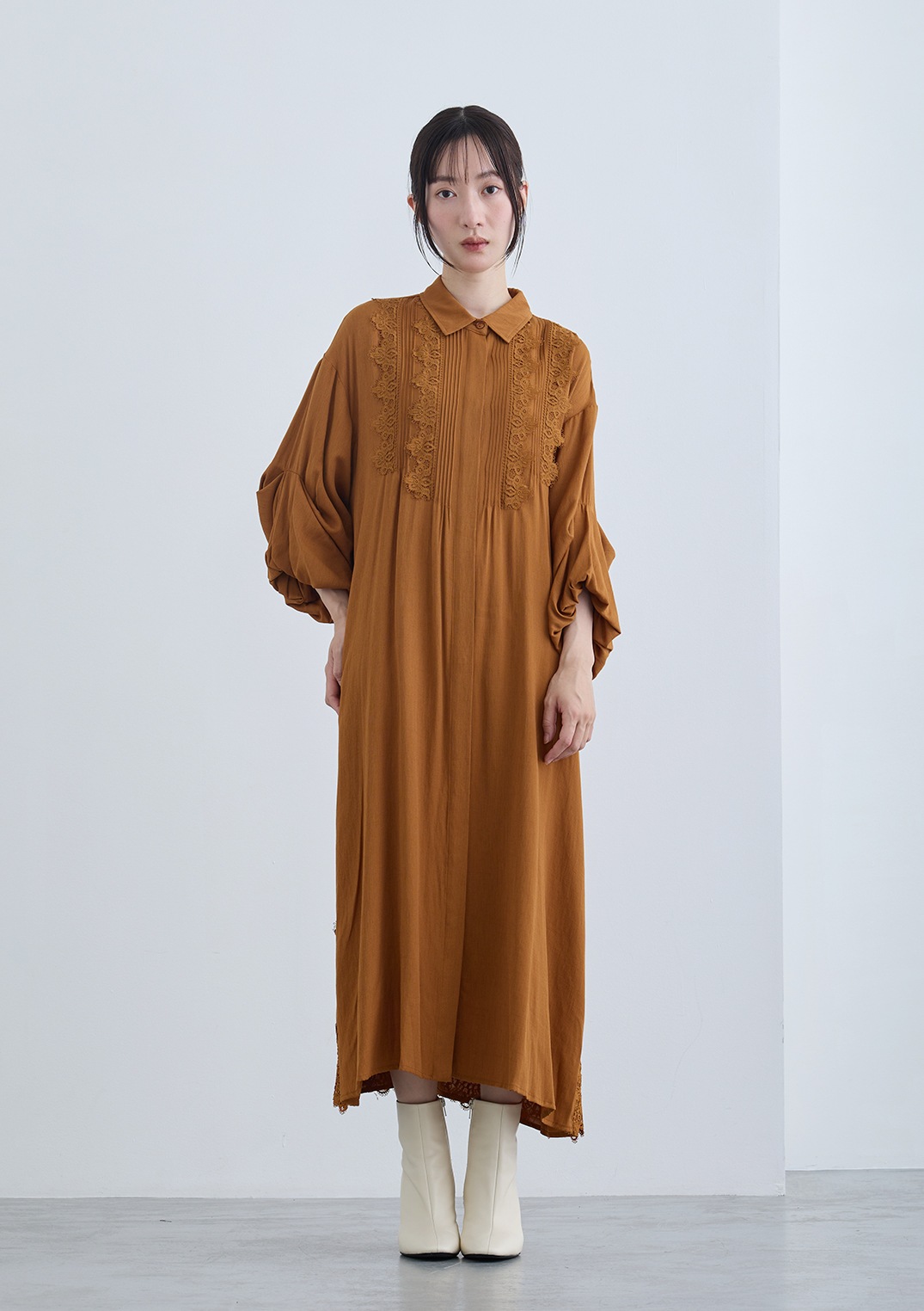 【KOOS】 タックレースワンピース