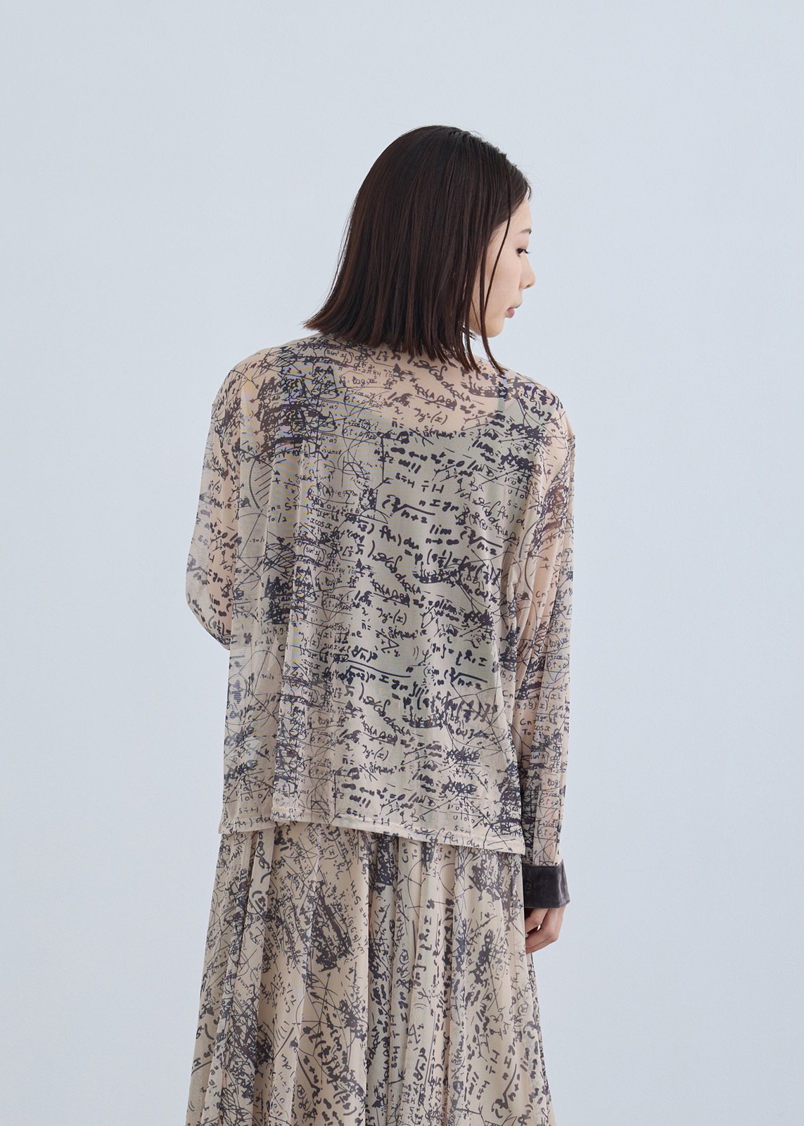 【KOOS】フォーミュラー プリントチュール シャツ