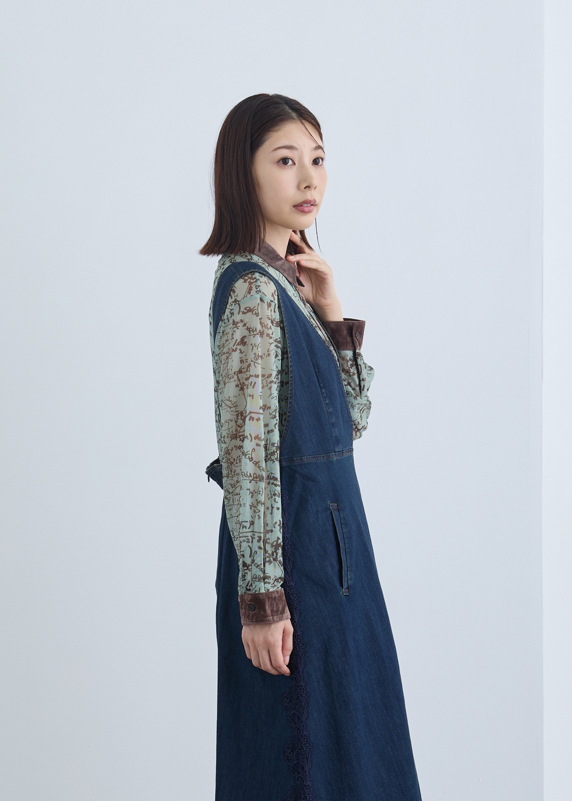 【KOOS】フォーミュラー プリントチュール シャツ