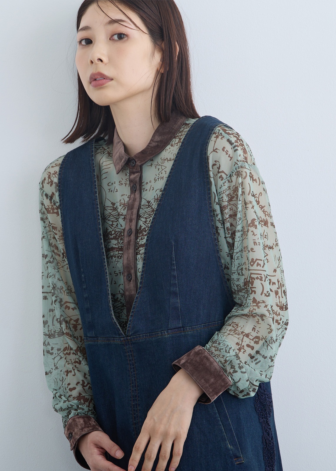 【KOOS】フォーミュラー プリントチュール シャツ