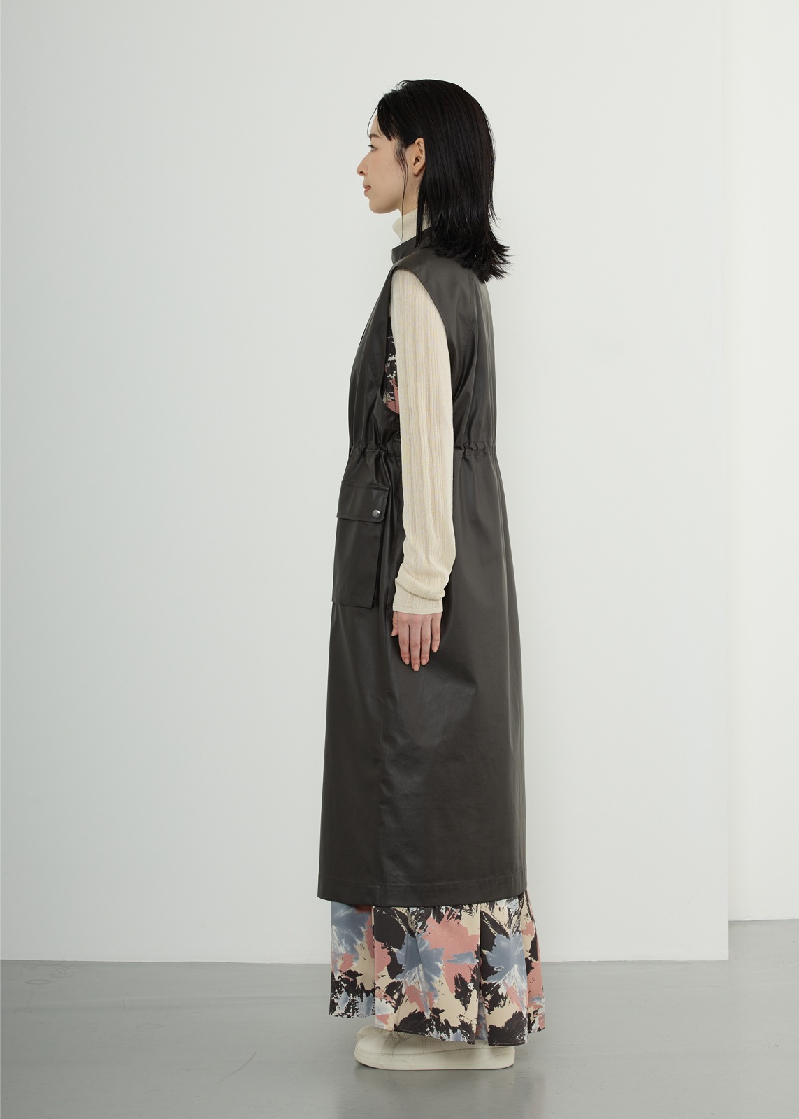 neuf cent neuf】 ペーパータッチロングジレ | NEW ARRIVAL | Cour 